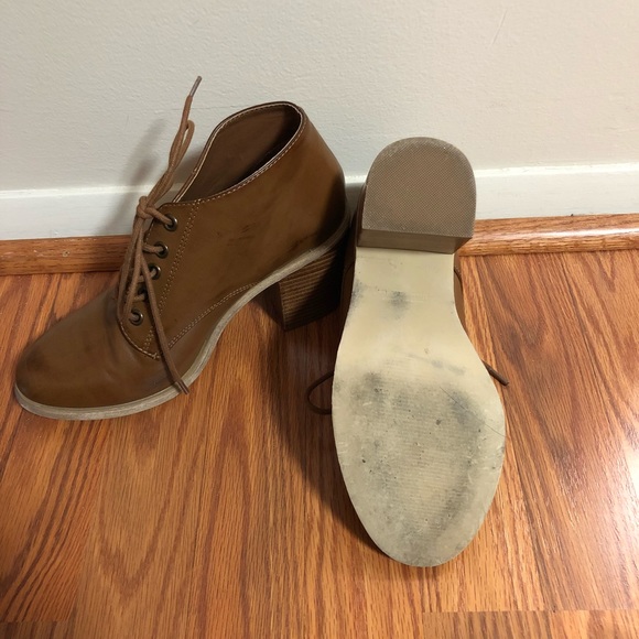 Tan/brown heels - Picture 3 of 3